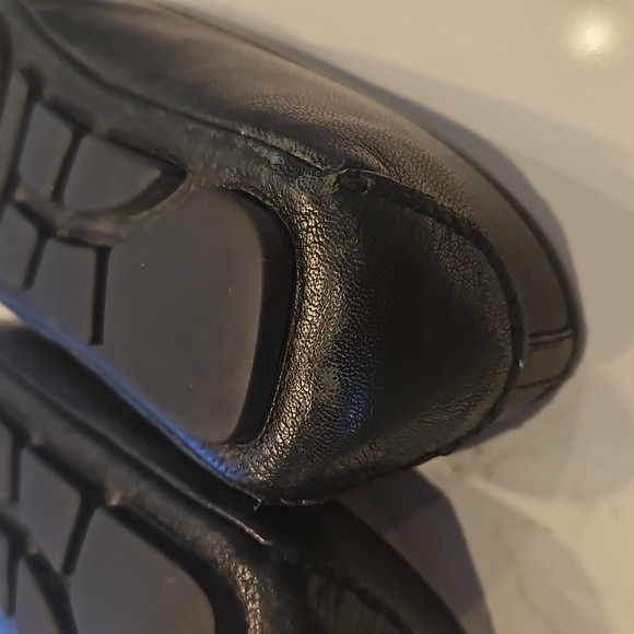 Michael Kors black Signature Ballet Flats with gold emblem. Size 8M. - Picture 7 of 9